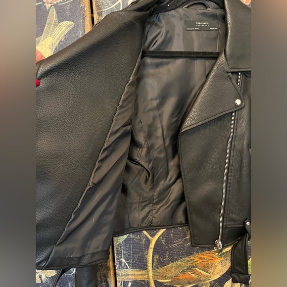 ZARA Moto Jacket Leather Faux Size XL Black Silver Zippers WOW - Picture 6 of 14